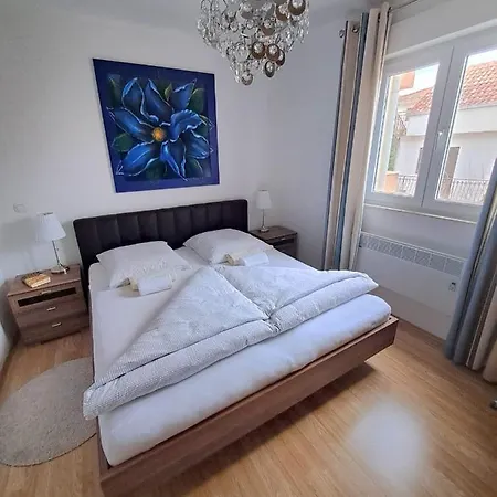 Angie Apartment